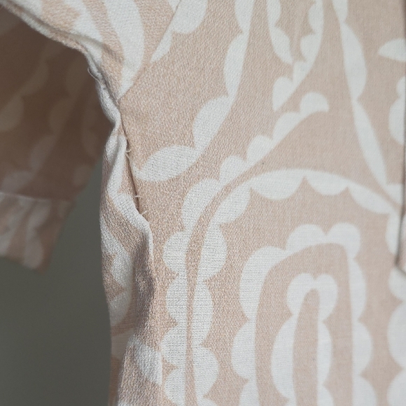 Elegant Beige Button-Down Shirt for Women - Picture 8 of 8